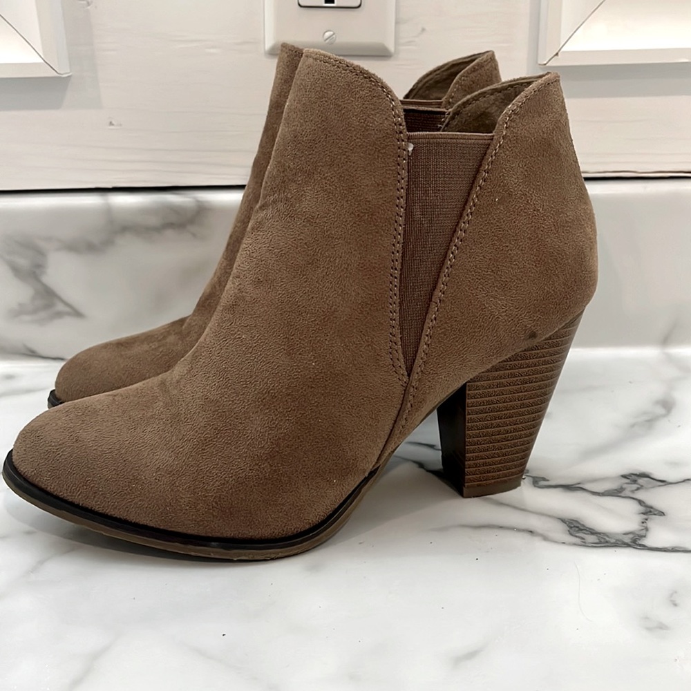 Brown suede ankle booties
